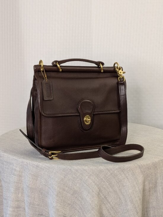 Coach Handbags - Vintage Coach Willis Crossbody Bag Mahogany Brown Leather Turnlock